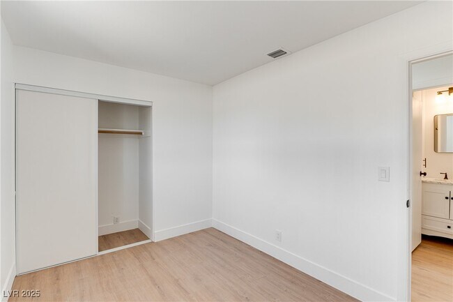Building Photo - 1521 Elizabeth Ave