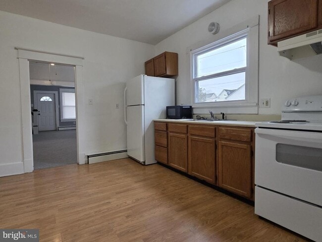 Building Photo - 2A E Milby St