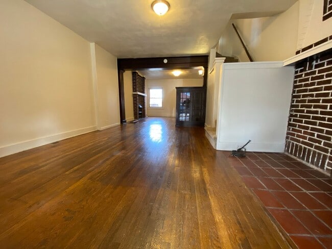 Building Photo - Perfect 3 BR Townhouse in Lovely Squirrel ...