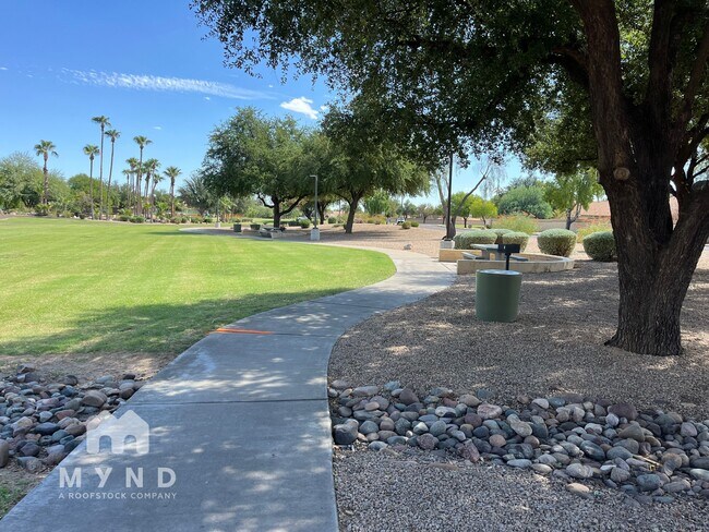 Building Photo - 17217 N Larkspur Ln