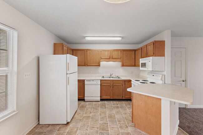 Building Photo - 6010 Castleford Dr