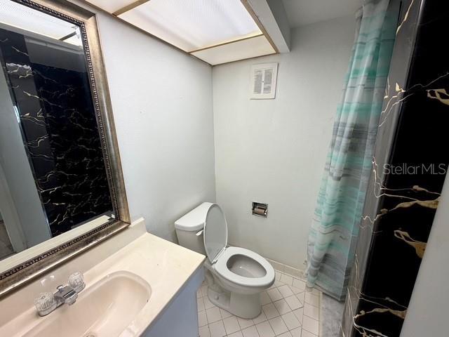 Building Photo - 4775 Cove Cir