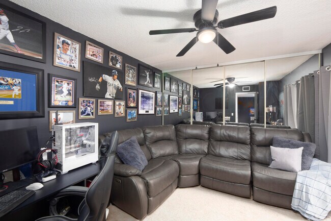 Building Photo - 2980 SW Sunset Trace Cir