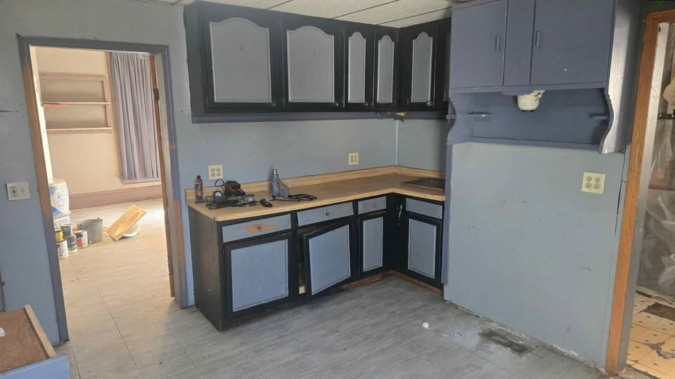 Building Photo - 222 S Broadway St