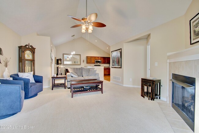 Building Photo - 9097 Royal Oak Ln