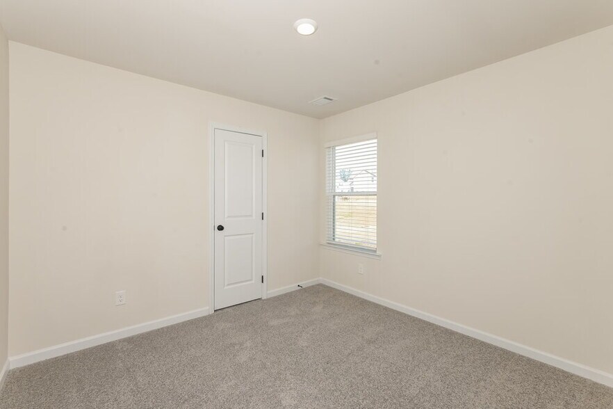 Building Photo - 218 Egret Ct