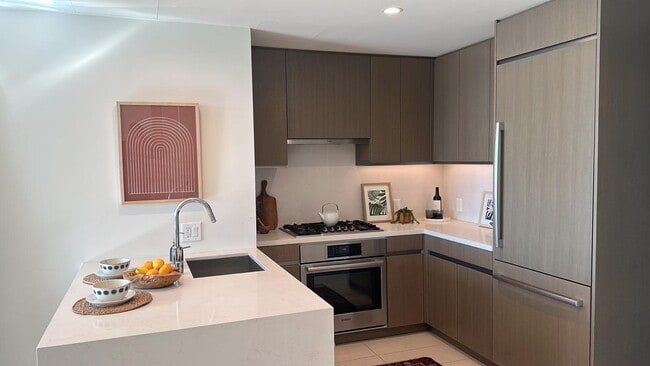 Building Photo - 889 Francisco St