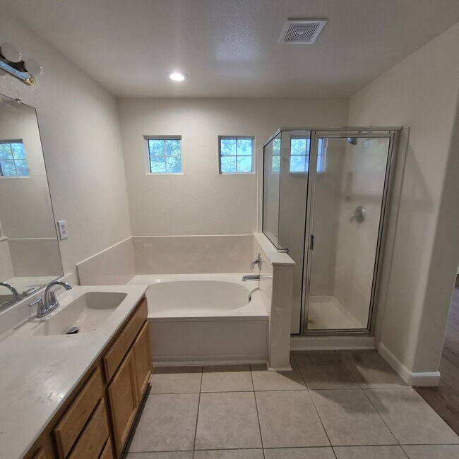 Building Photo - 5317 Buckwood Way