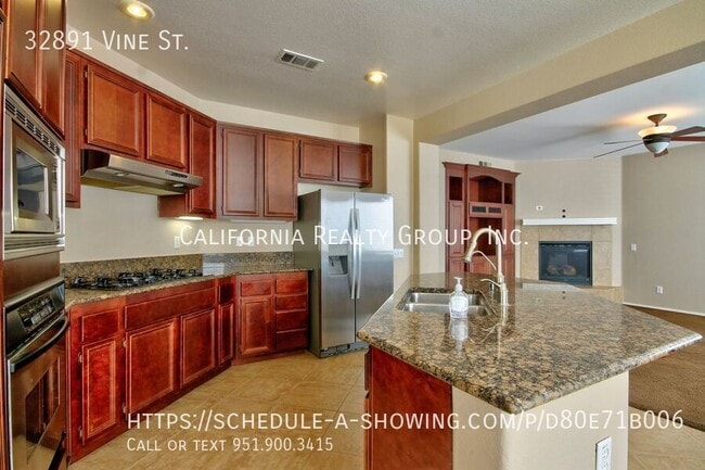 Building Photo - 32891 Vine St