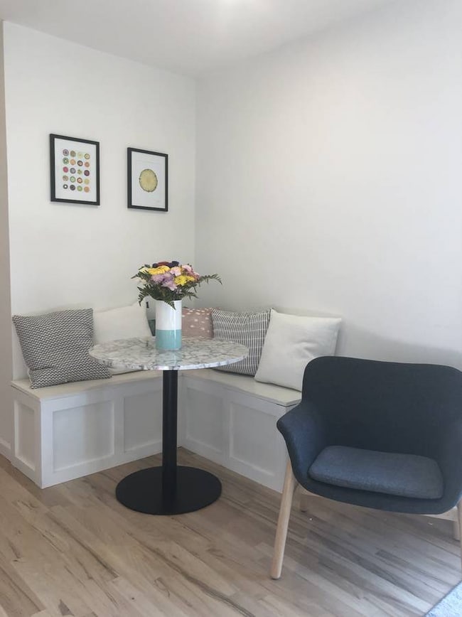 Building Photo - 318 PARK Ave