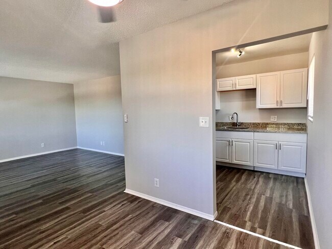 Building Photo - 6289 Lear Dr