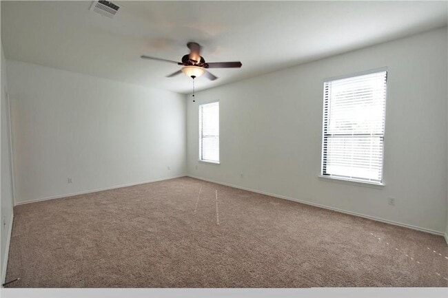 Building Photo - 2204 Old Sterling Rd