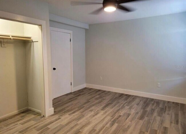 Building Photo - 300 20th Ave S