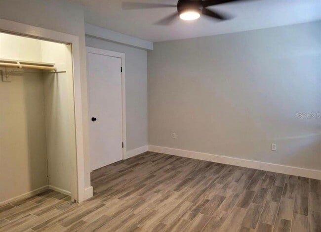 Building Photo - 330 20th Ave S