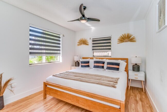 Building Photo - 1814 NW 14th Ave