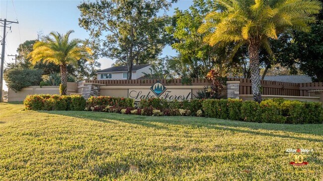 Building Photo - 14615 Daybreak Dr