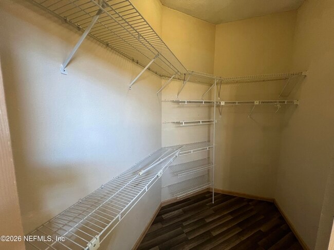 Building Photo - 2024 Hovington Cir W