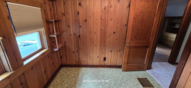 Building Photo - 4729 Carlstrom Rd