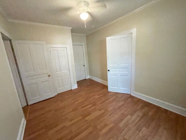 Building Photo - 107 Abernathy St