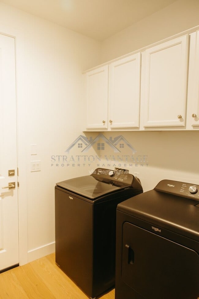 Building Photo - 10262 E Utah Ave