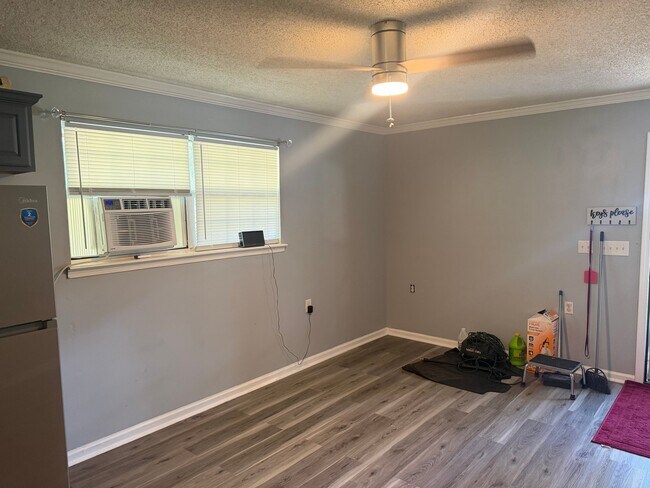 Building Photo - 202 A.B. Cotton Dr