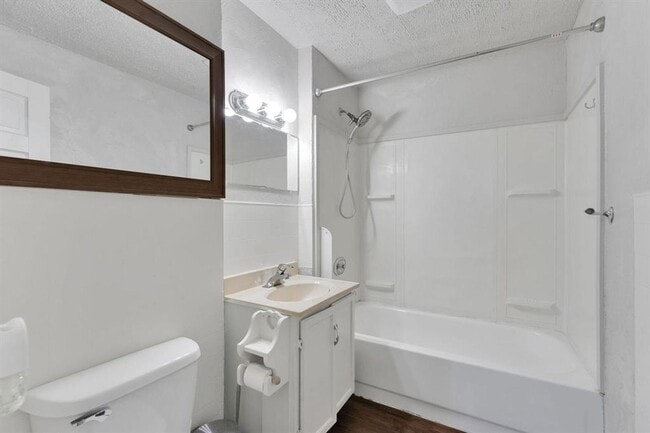 Building Photo - 1517 W Nora Ave