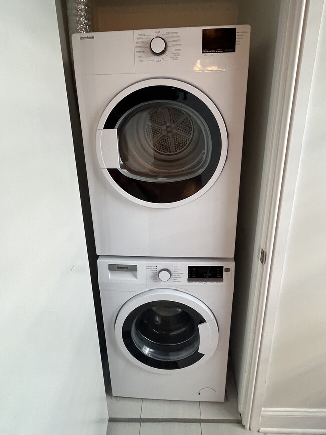 In-unit Laundry - 828 White St