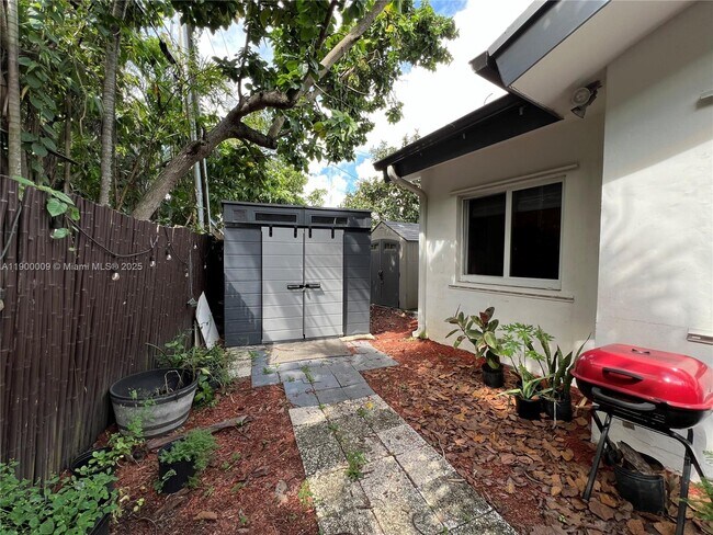 Building Photo - 10220 SW 160th St