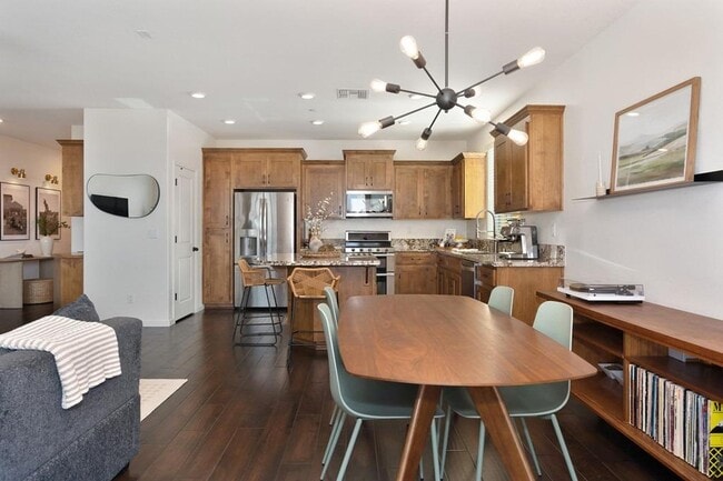 Building Photo - 3 Bedroom Home in Whitney Ranch