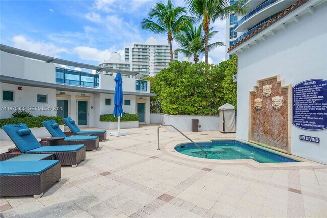 Building Photo - 5959 Collins Ave