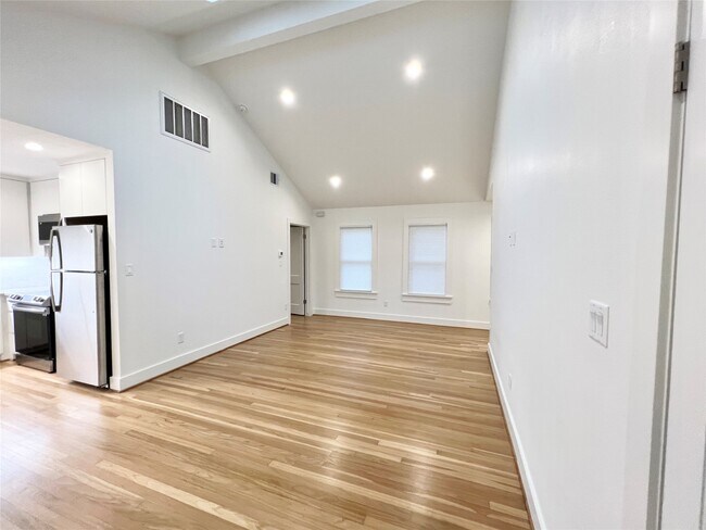 Building Photo - 1419 Branard St