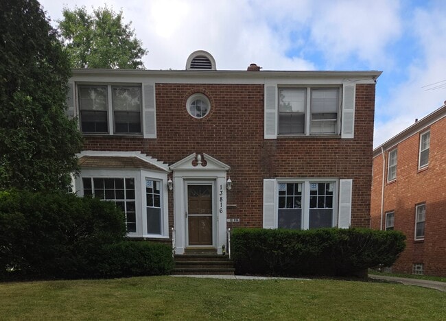 Building Photo - 13816 Cedar Rd