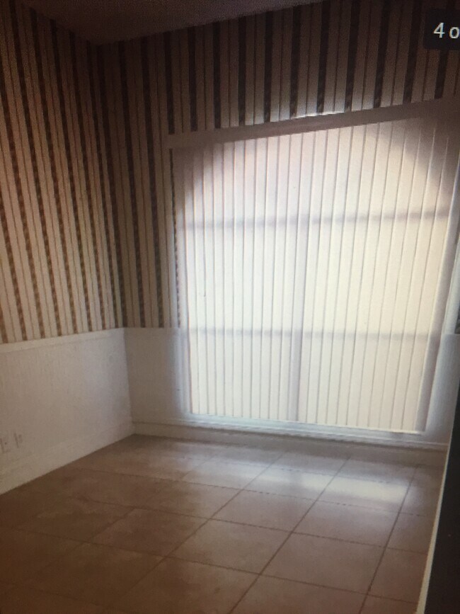 Building Photo - 7165 42nd Ct E