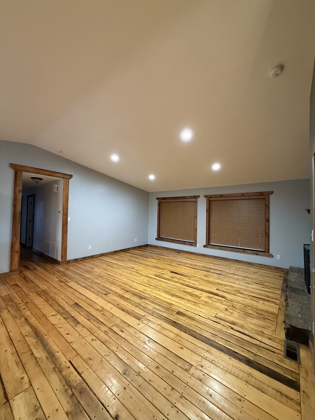 Building Photo - 6380 S Settlers Bay Dr