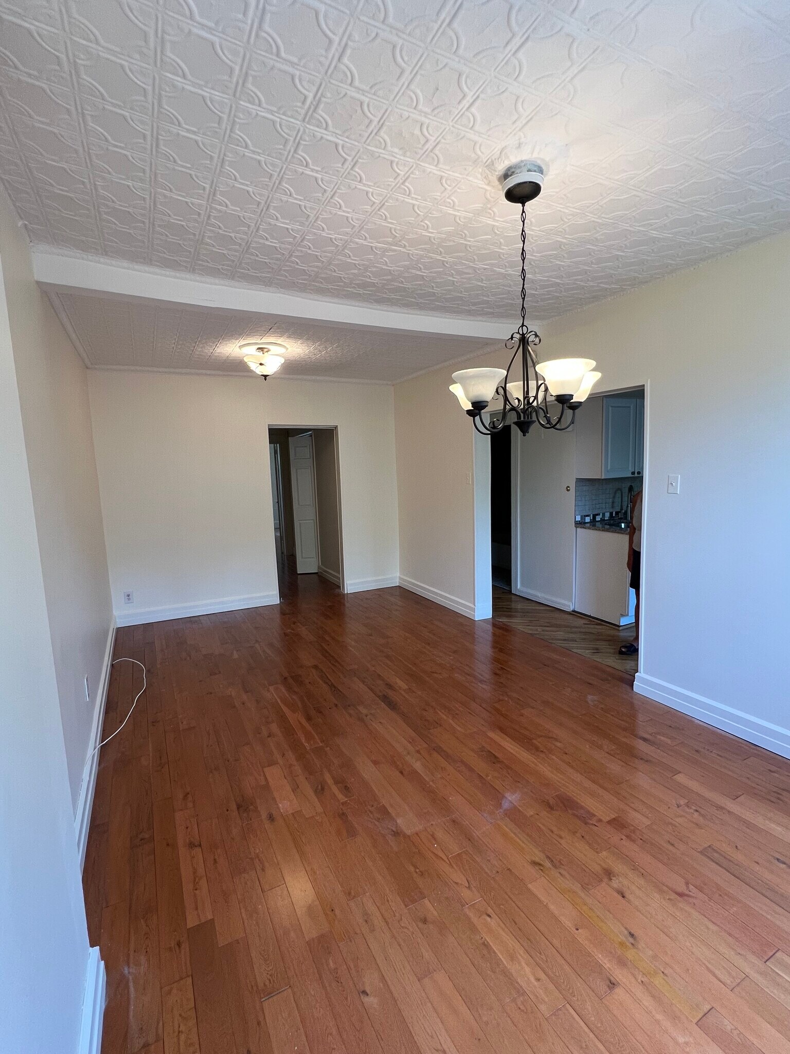 Building Photo - 304 6th St