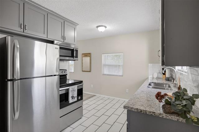 Building Photo - 3315 Rogers Ave