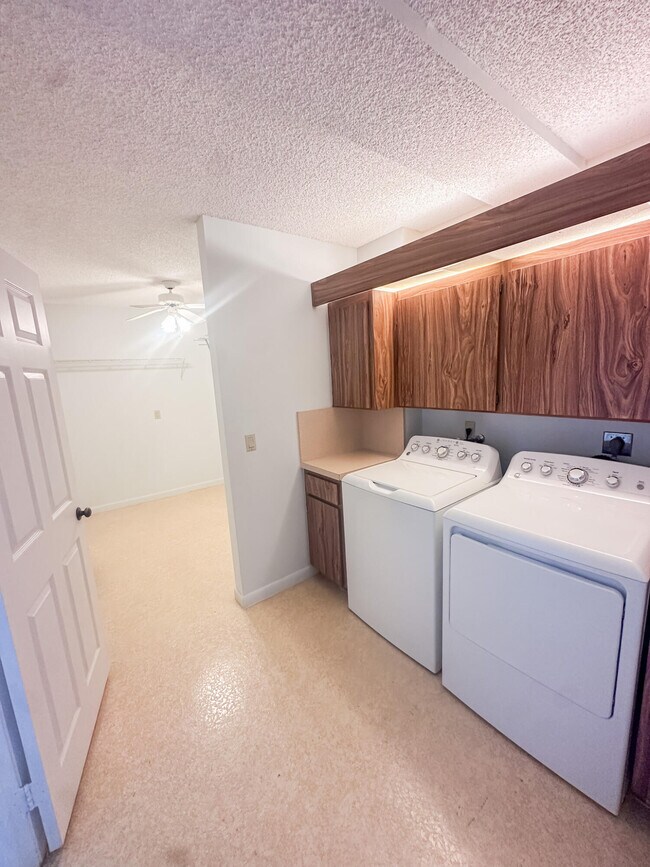 Building Photo - 3511 Village Blvd