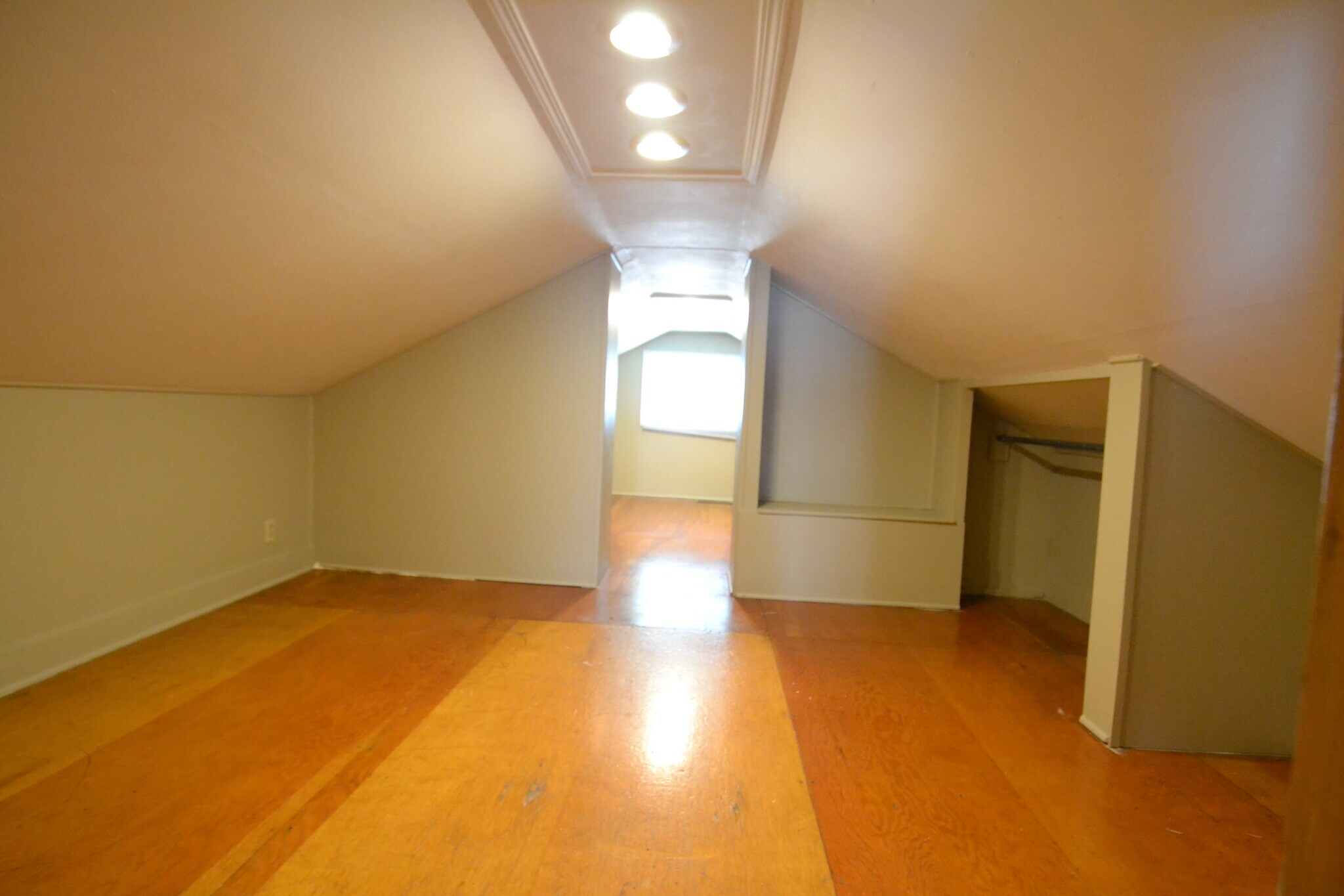 Building Photo - 821 E Patterson St