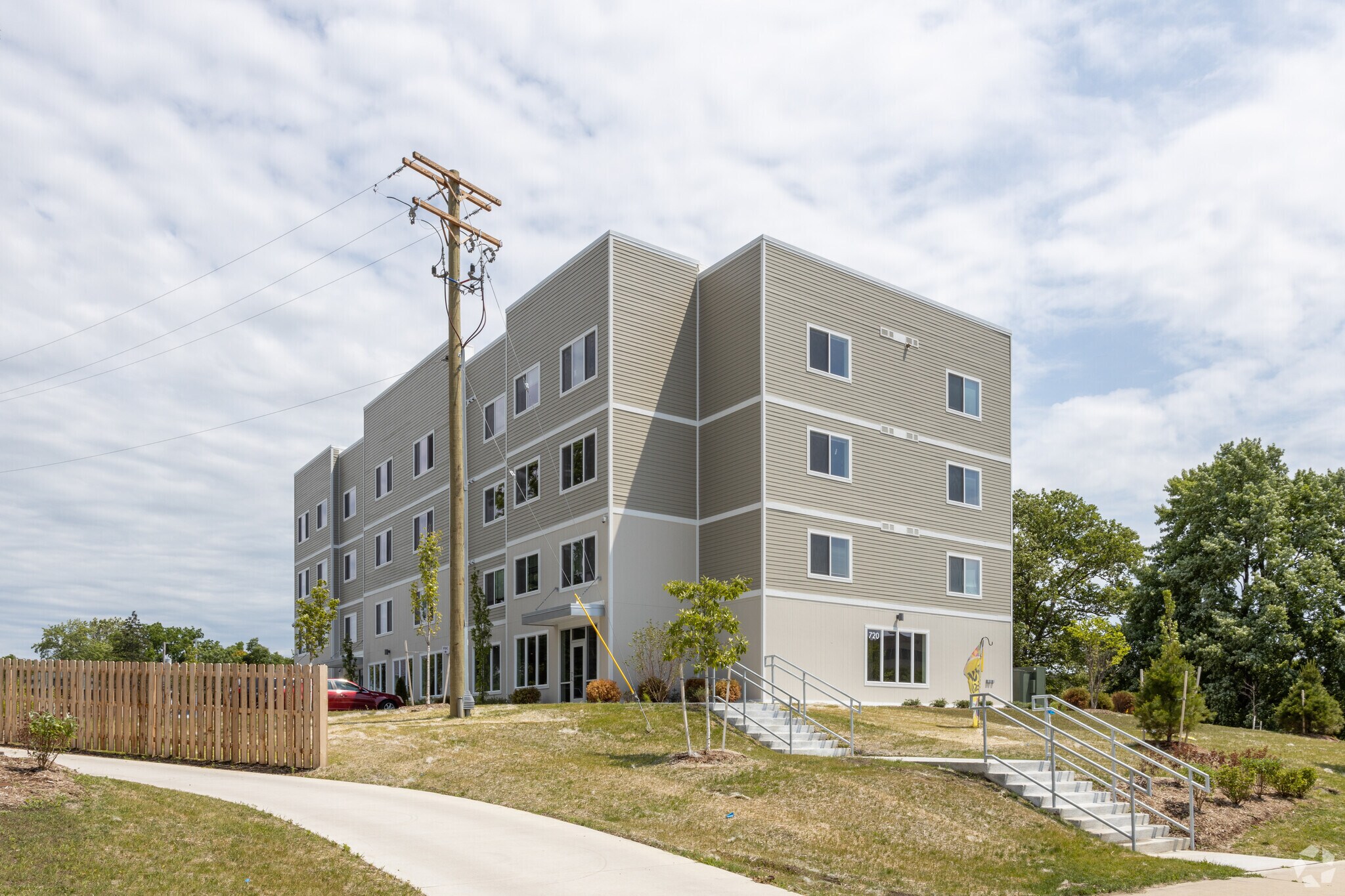 Capitol Park 820 W Ottawa St Lansing MI 48915 Apartment Finder