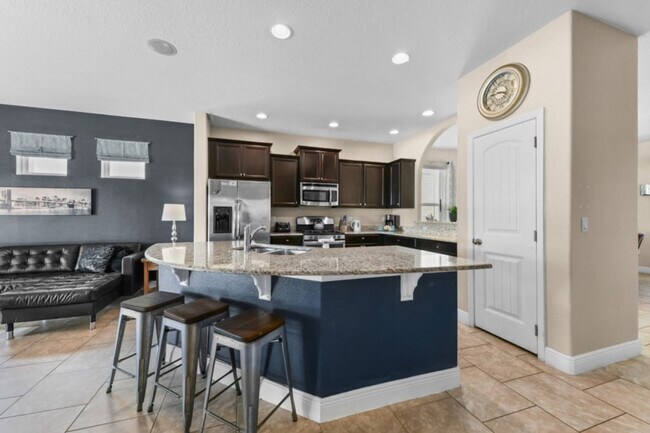 Building Photo - 4425 Acorn Ct