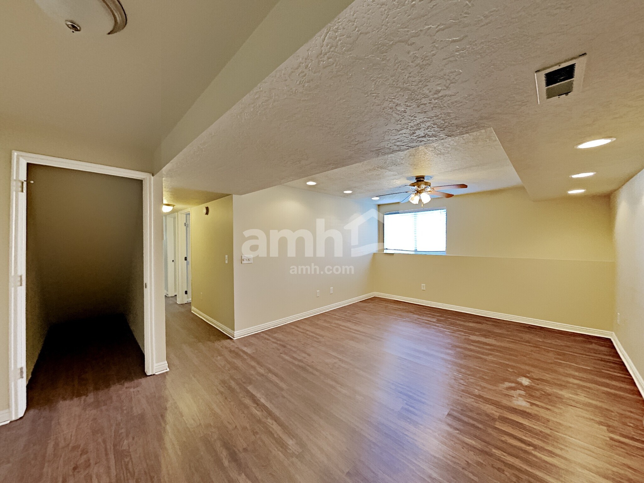 Building Photo - 793 E 890 N