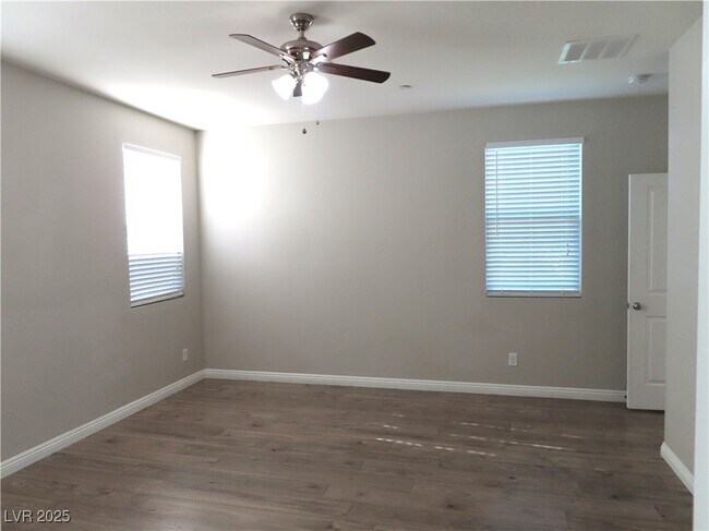 Building Photo - 2771 Alta Vista St