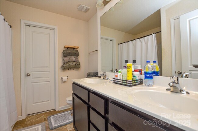 Building Photo - 7517 Thorn Bluff Rd