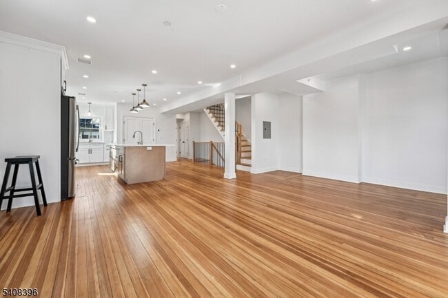 Building Photo - 30 Woodland Ave