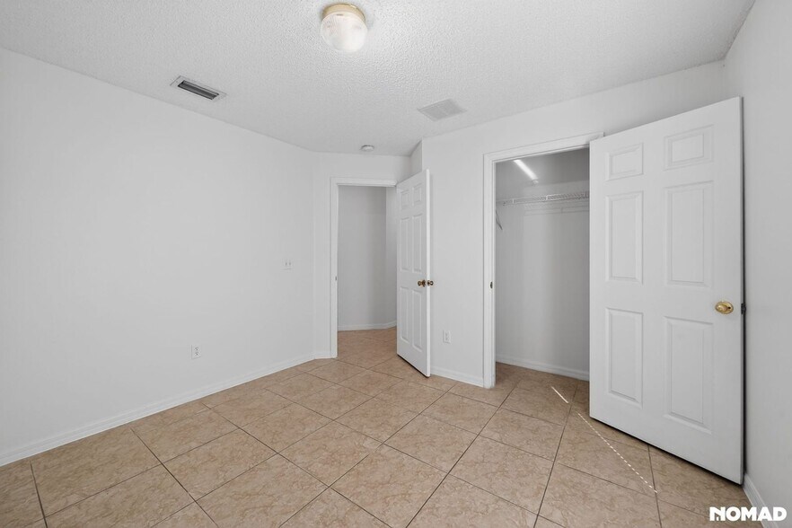 Building Photo - 1281 SW San Esteban Ave