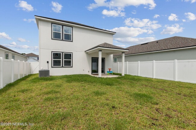 Building Photo - 14753 Cashew Ave