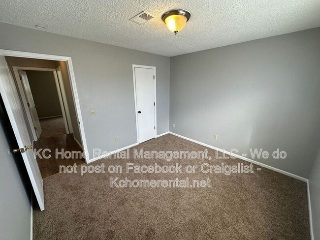 Building Photo - 838 Saddlewood St