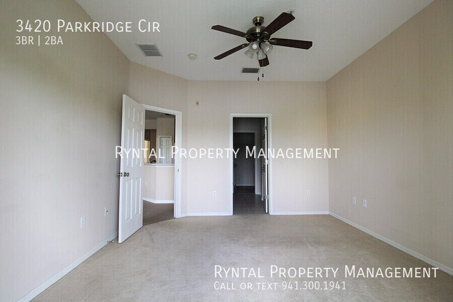 Building Photo - 3420 Parkridge Cir