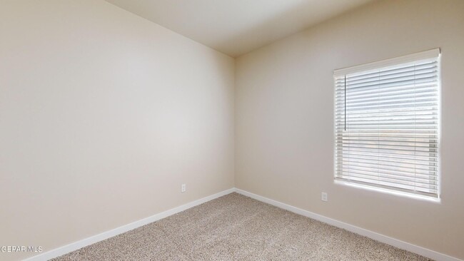 Building Photo - 11118 Blue Eyed Grass St