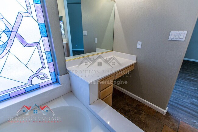 Building Photo - 1891 E Brentrup Dr